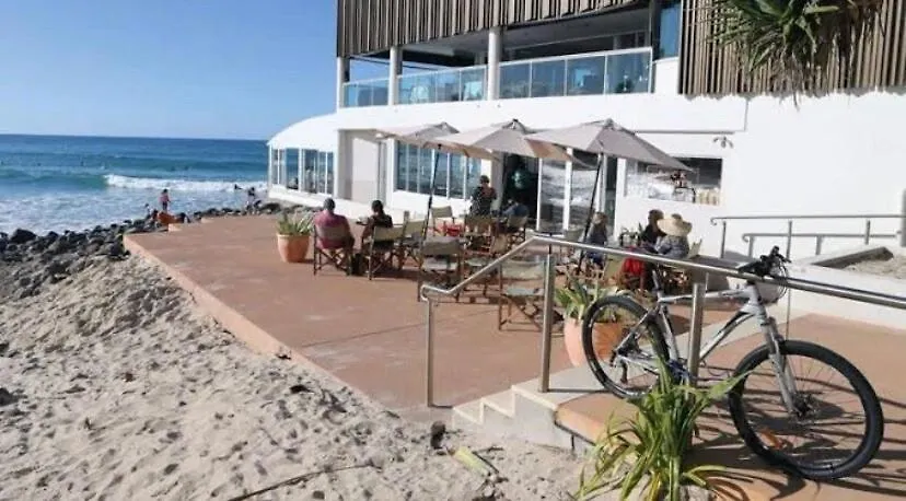 3 Bedroom Beach House - 200M To The Beach Gold Coast Ausztrália