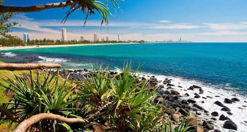 3 Bedroom Beach House - 200M To The Beach Gold Coast 0*,  Ausztrália