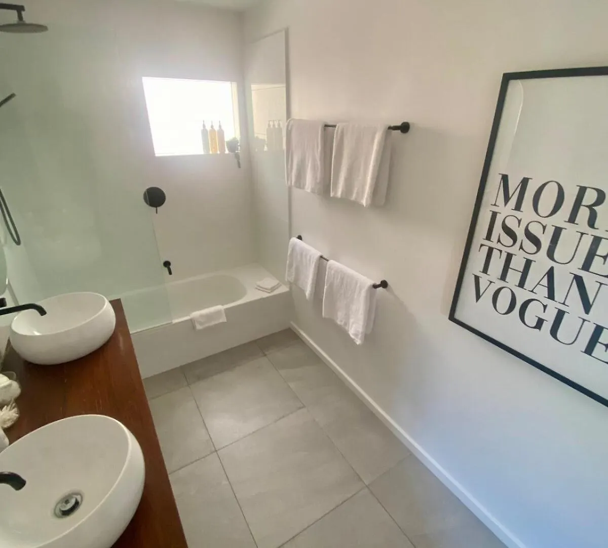 3 Bedroom Beach House - 200M To The Beach Gold Coast